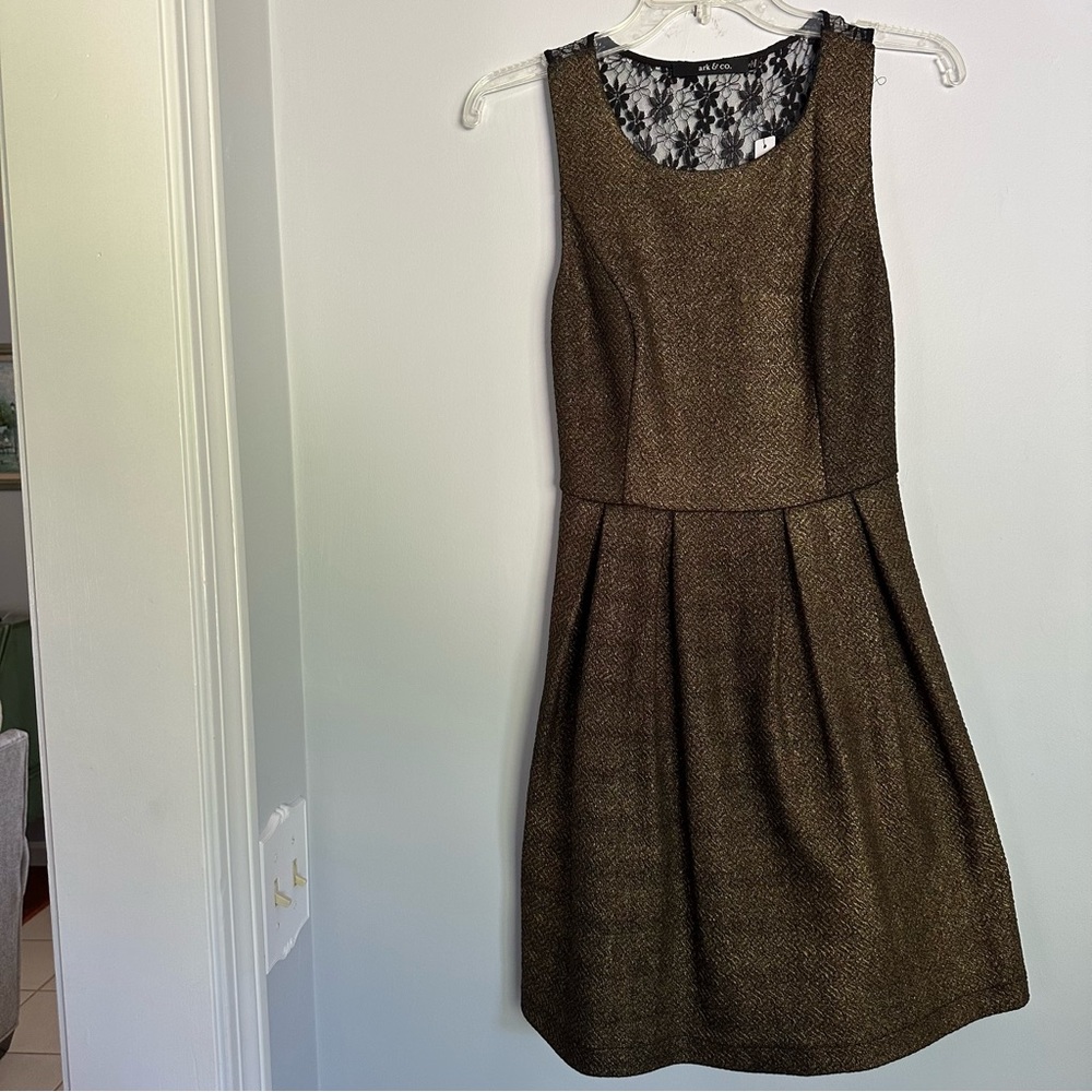 Ark & Co Dress Sz S Black & Gold Lace Back Sleeveless NWT